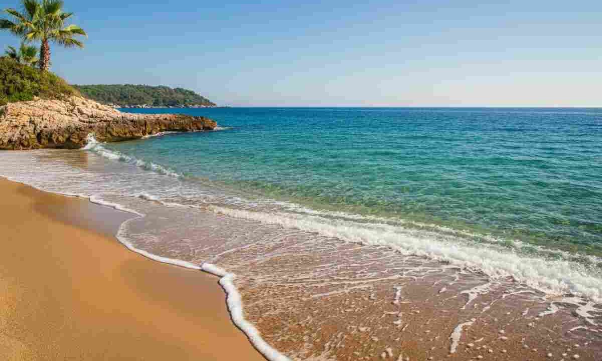 Spiaggia deserta bellissima