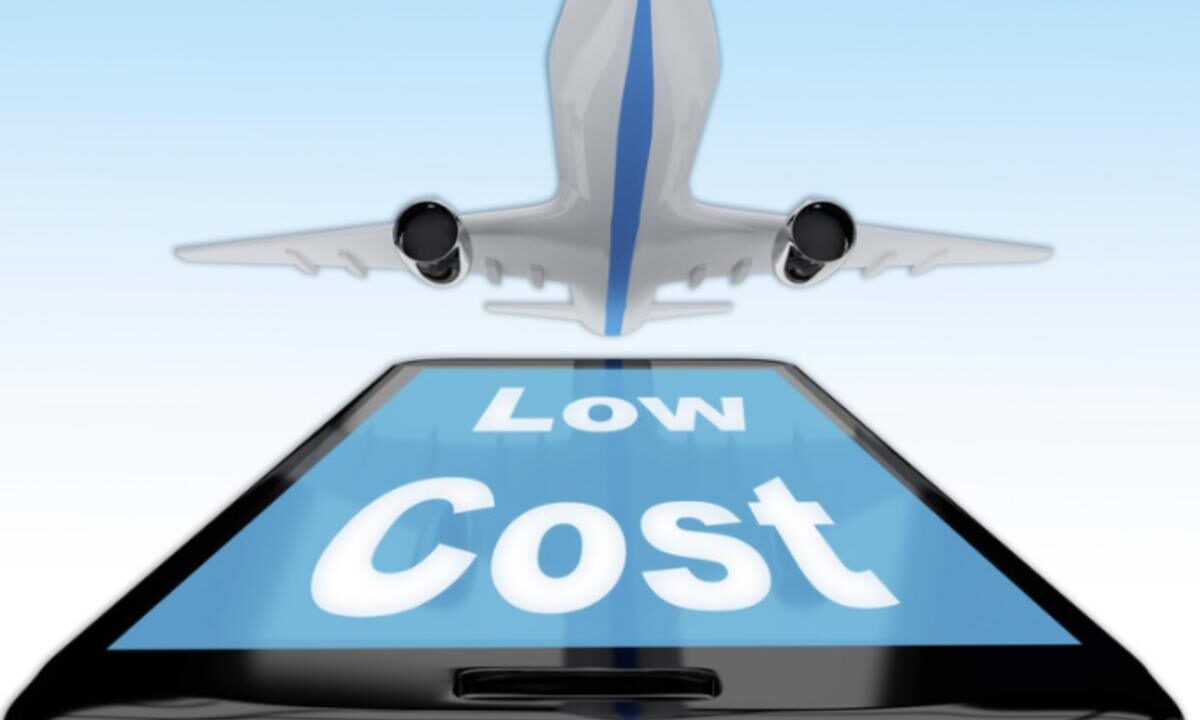La compagnia low cost continua a consolidare la sua posizione come leader nel mercato dei voli economici,