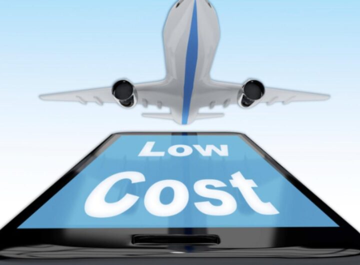 La compagnia low cost continua a consolidare la sua posizione come leader nel mercato dei voli economici,