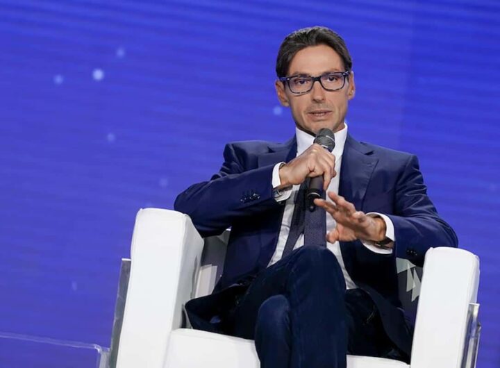 pier silvio berlusconi avvertimento mediaset